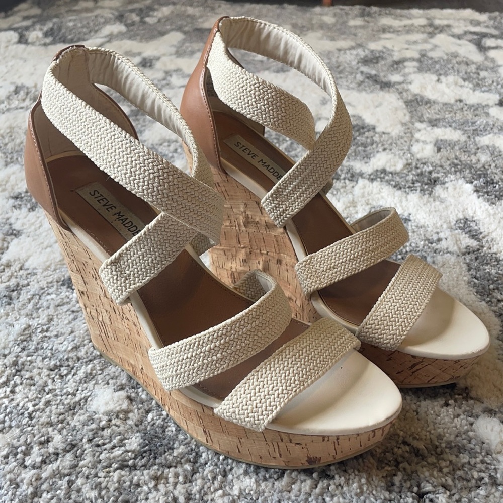 Steve Madden Camdyn wedge heels